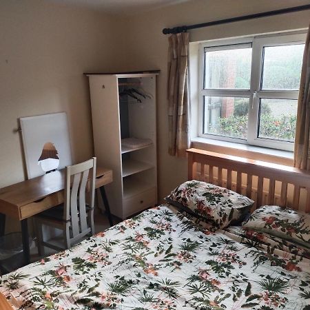 Crescent Apartments Homestay Cork Exteriör bild
