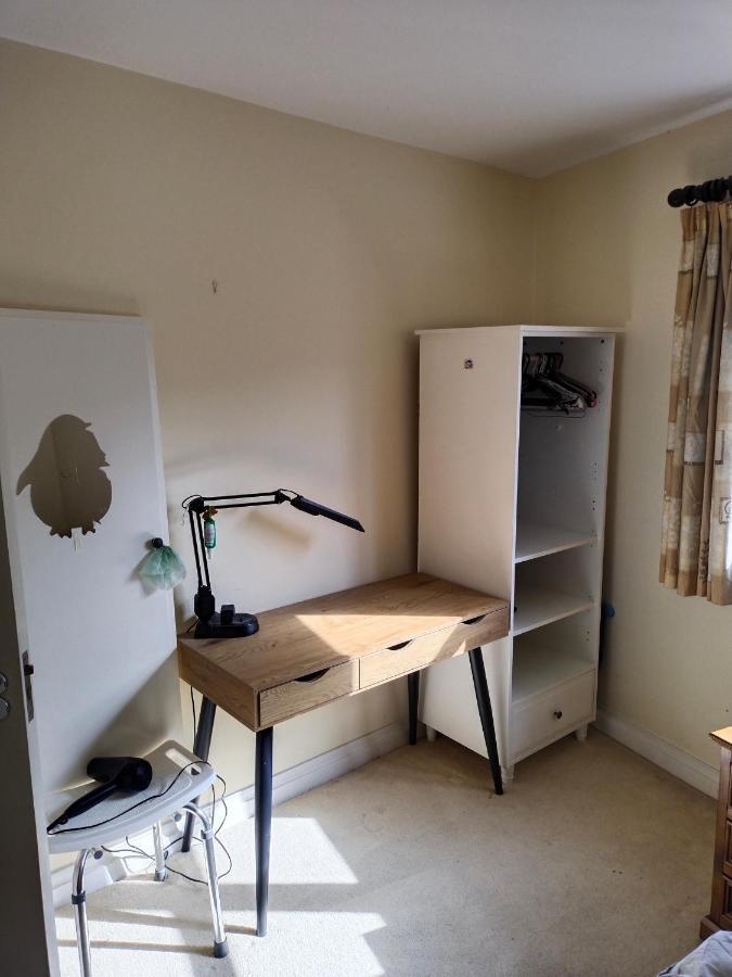 Crescent Apartments Homestay Cork Exteriör bild